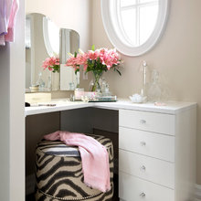 makeup table
