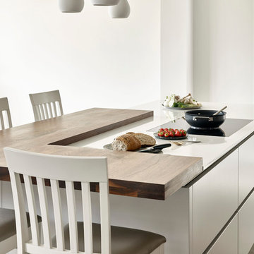 Walnut & Cornforth White Kitchen