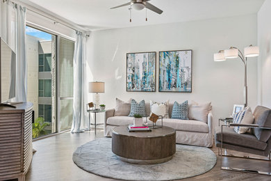 Example of a family room design in Orlando