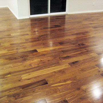 Walnut Natural Smooth Engineered Wood Floor