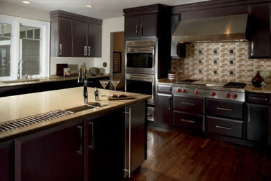 Example of a trendy kitchen design in San Diego