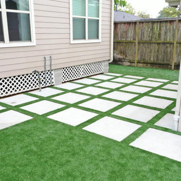 Synthetic Turf Landscape Design w/ Concrete Squares