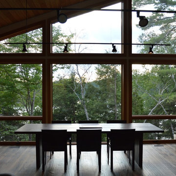 Four Season Cottage near Haliburton
