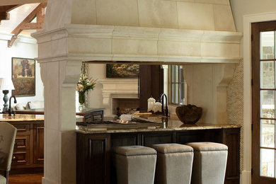 Inspiration for a timeless kitchen remodel in Atlanta
