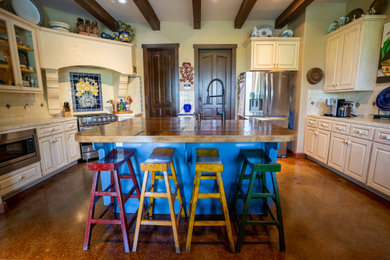 Kitchen - eclectic kitchen idea in Austin