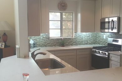 Home design - modern home design idea in Los Angeles