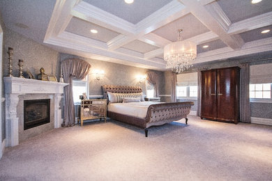 Bedroom - traditional bedroom idea in New York