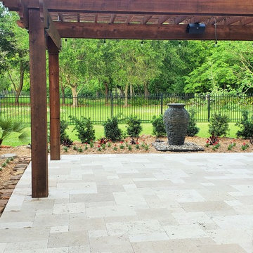 Outdoor resort in Sienna Plantation