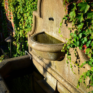 Corner lot Courtyard
