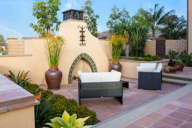 Example of a tuscan patio design in San Diego
