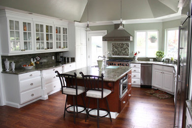 Inspiration for a timeless kitchen remodel in San Francisco