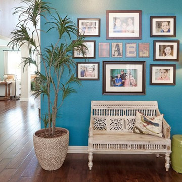 Vibrant Welcoming Home in Fort Worth