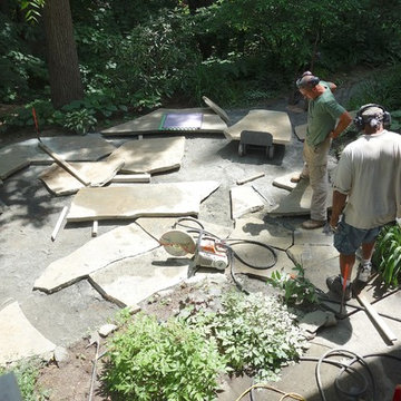 irregular blue stone patio for perinnial garden