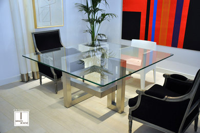 IOS square dining table / Mesa de comedor IOS