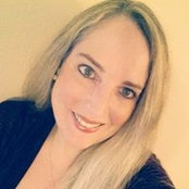 Jennifer Stults's photo