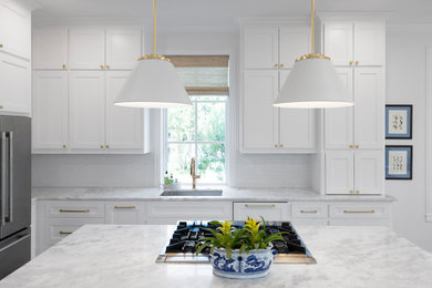 Example of a kitchen design in Dallas