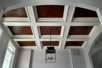 Example of a classic dining room design in Indianapolis