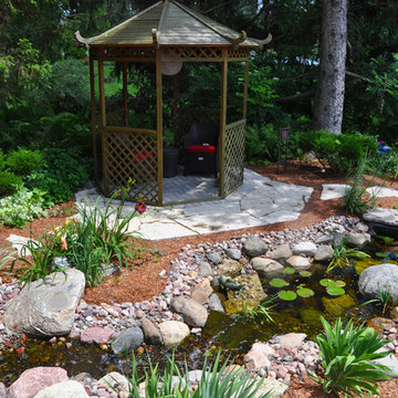 Granite Cobbles, Boulders, & Flagstone