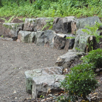 Boulder retaining wall