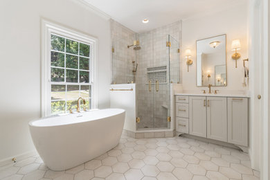 Inspiration for a transitional home design remodel in Birmingham