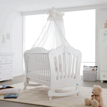 Prestige Principe crystal detail baby cot by Pali