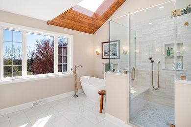 Inspiration for a transitional home design remodel in Philadelphia