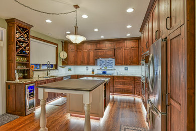 Home design - rustic home design idea in Denver
