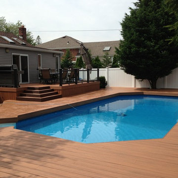 Trex Transcends Tropics Tiki Torch with Trex Black Glass Railing