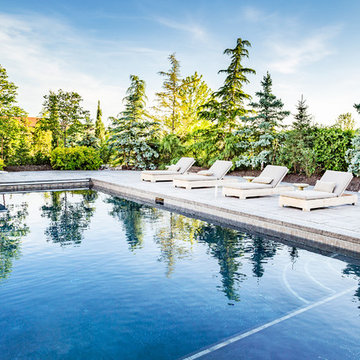 Expansive Pool