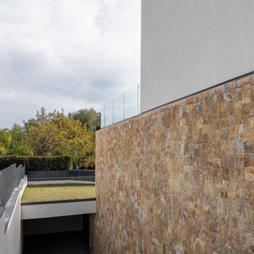 Casa modular de lujo con espectacular voladizo en Barcelona
