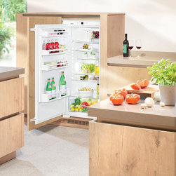 HC 700B - Refrigerators