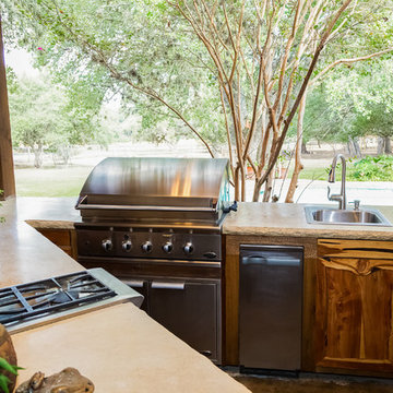 Outdoor Kitchens