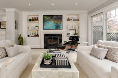 Living room - transitional living room idea in Toronto