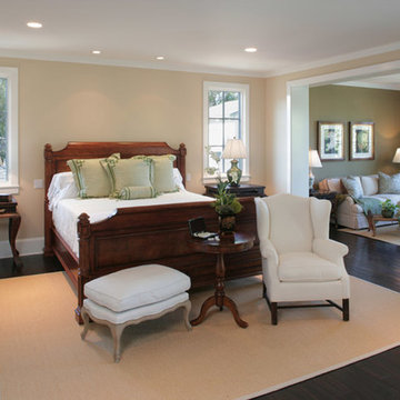 Coastal Colonial style in Brentwood, CA