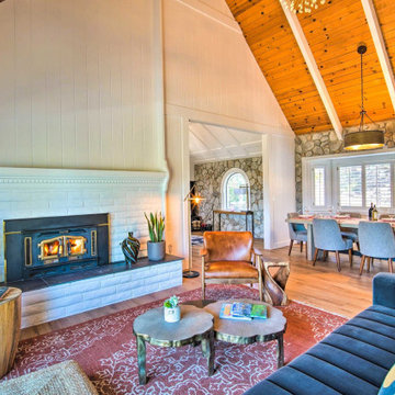 LIVING ROOM & DINING AREA