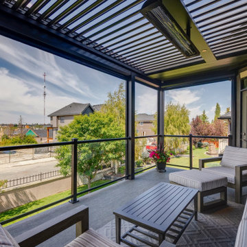 Adjustable Pergola with Pan Roofs Feat. Phantom Motorized Screens