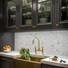 Black/white kitchens