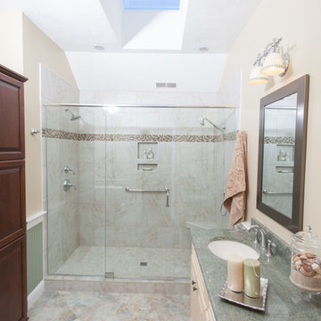 Nashua NH M. Bath Suite