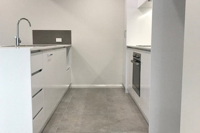 Kitchen - contemporary kitchen idea in Perth