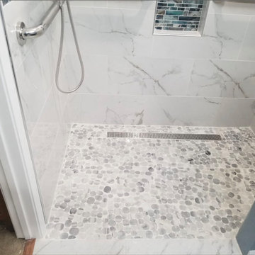 Walk-In shower/ handicap accessible / curb-less shower