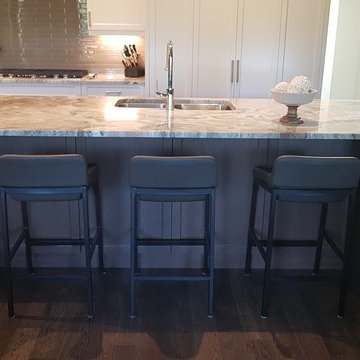 Custom Cabinets & Countertops