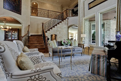 Traditional living room in Dallas.