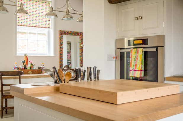 Modern Kitchen by Hill Farm Furniture Ltd