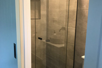 メルボルンにあるカントリー風のおしゃれな浴室の写真