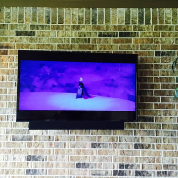 Outdoor wall mounted tv