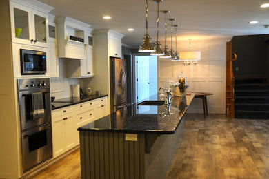 Transitional kitchen photo in Salt Lake City