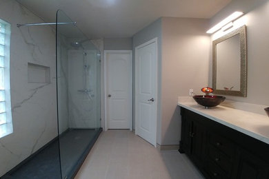 Example of a classic bathroom design in Houston