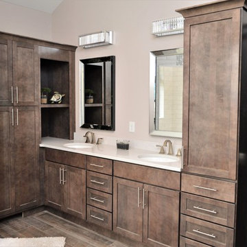 Chesterton, IN. Haas Signature, Maple Kitchen, Bathrooms, Basement, & Laundry