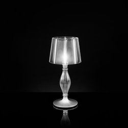 New products with the WOW Factor - Liza: Liza is inspired by the classic crystal - Products