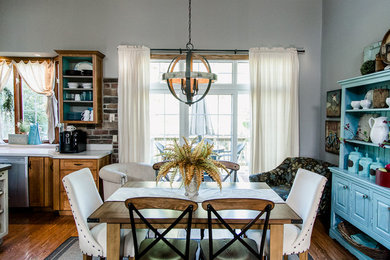 Inspiration for a dining room remodel in Cleveland